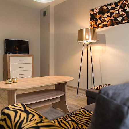 Apartament Deluxe Centrum 2 Apartment Koszalin Ngoại thất bức ảnh
