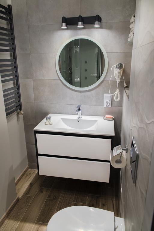Apartament Deluxe Centrum 2 Apartment Koszalin Ngoại thất bức ảnh